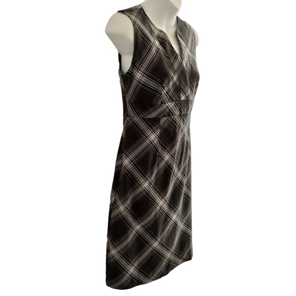 Gap | Sleeveless Plaid Dress - Picture 4 of 12